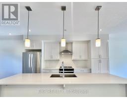 16 DUGGAN LANE N, Guelph, Ontario