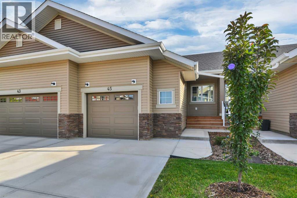 45 Golden Crescent, Red Deer, Alberta  T4P 2P9 - Photo 1 - A2256892