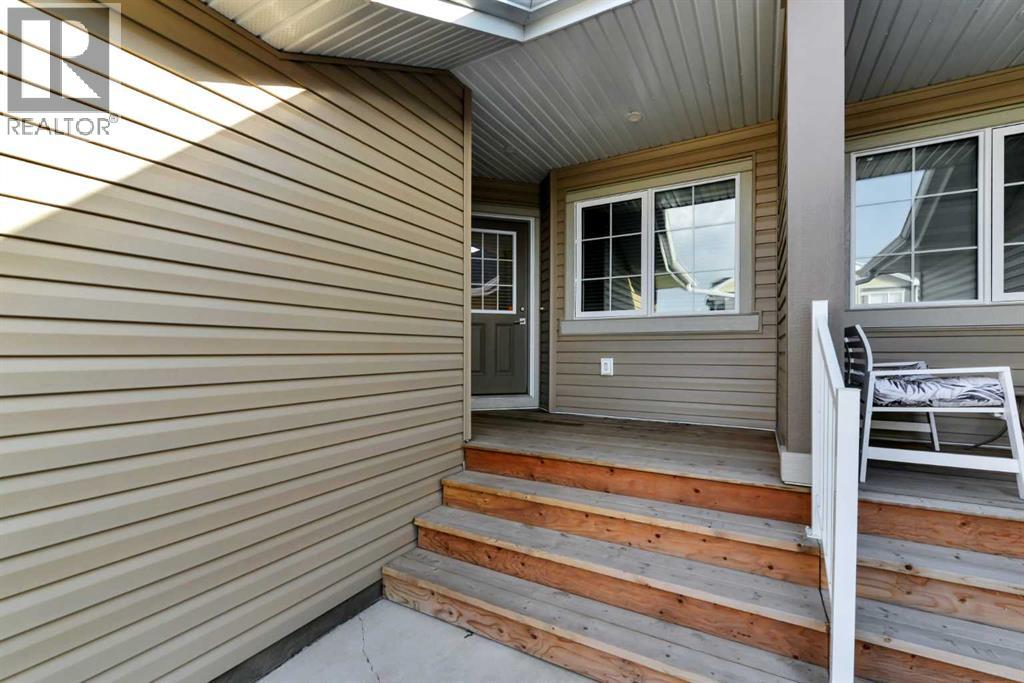 45 Golden Crescent, Red Deer, Alberta  T4P 2P9 - Photo 2 - A2256892