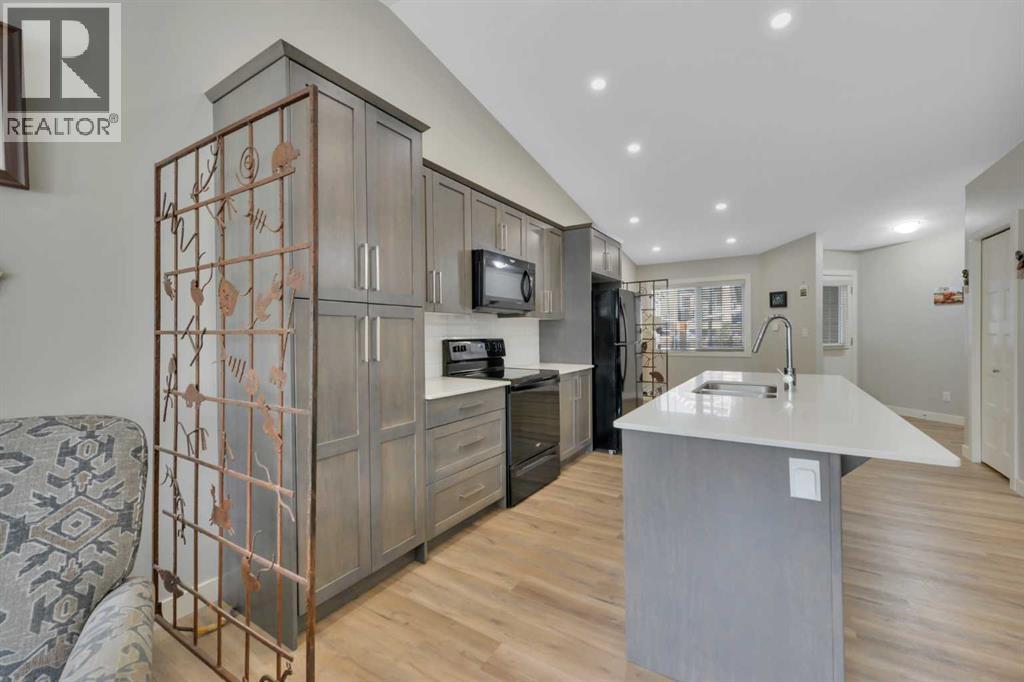 45 Golden Crescent, Red Deer, Alberta  T4P 2P9 - Photo 9 - A2256892