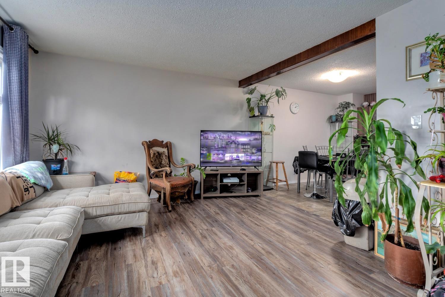 12007/12009 103 St Nw Nw, Edmonton, Alberta  T5G 2J7 - Photo 2 - E4459420