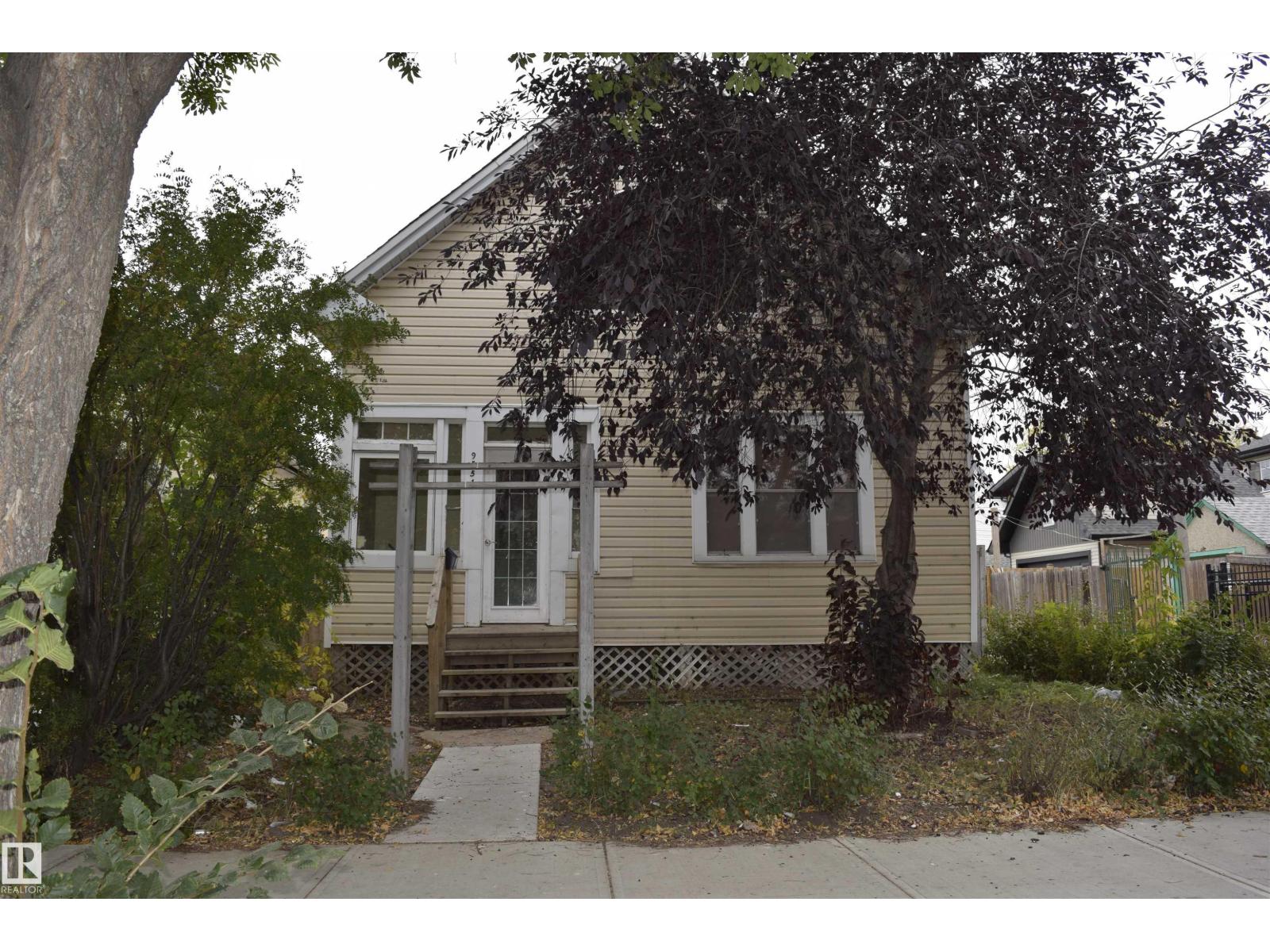 9551 106A AV NW, Edmonton, Alberta