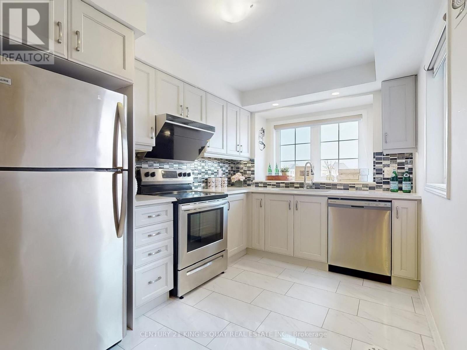 107 Mcalister Avenue, Richmond Hill, Ontario  L4S 0L2 - Photo 13 - N12433559