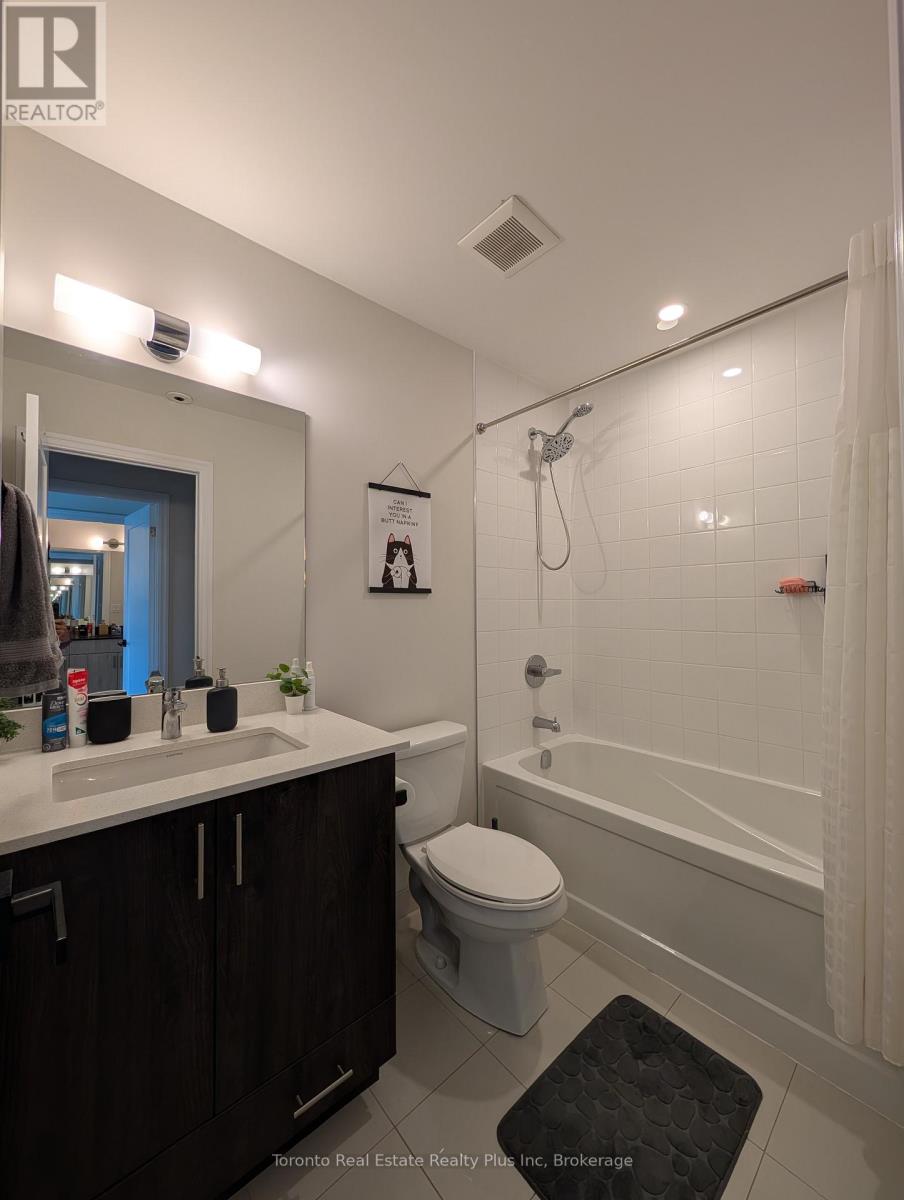 702 - 665 Cricklewood Drive, Mississauga, Ontario  L5G 0B9 - Photo 11 - W12433564