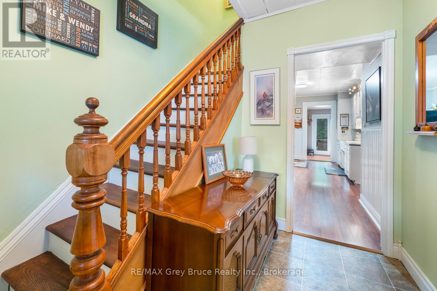 478 13th Street W, Owen Sound, Ontario  N4K 1W7 - Photo 4 - X12433573