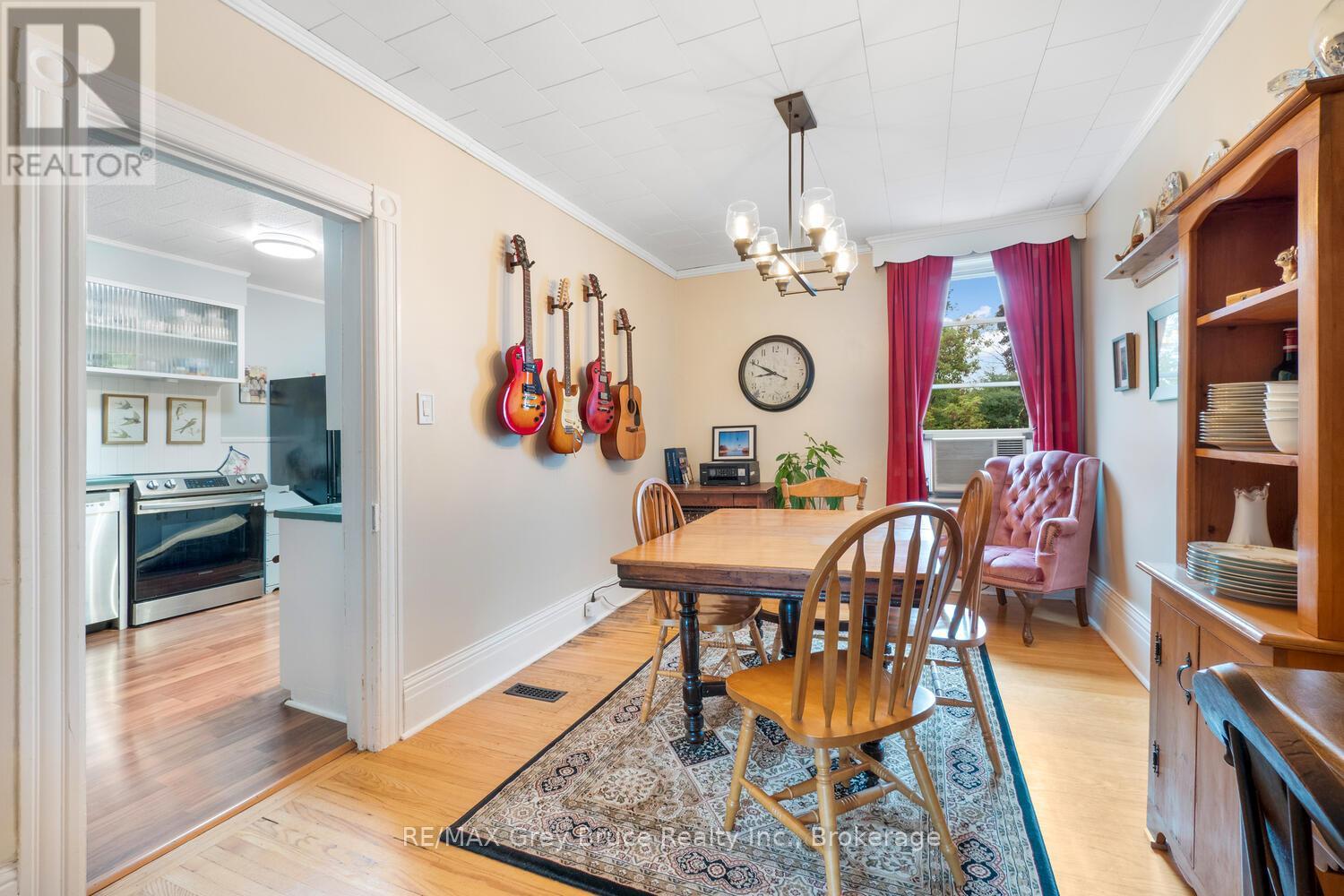 478 13th Street W, Owen Sound, Ontario  N4K 1W7 - Photo 8 - X12433573