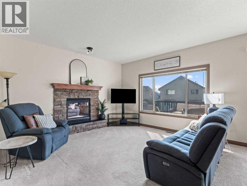 95 Crystal Shores Road, Okotoks, Alberta  T1S 2H9 - Photo 7 - A2244699