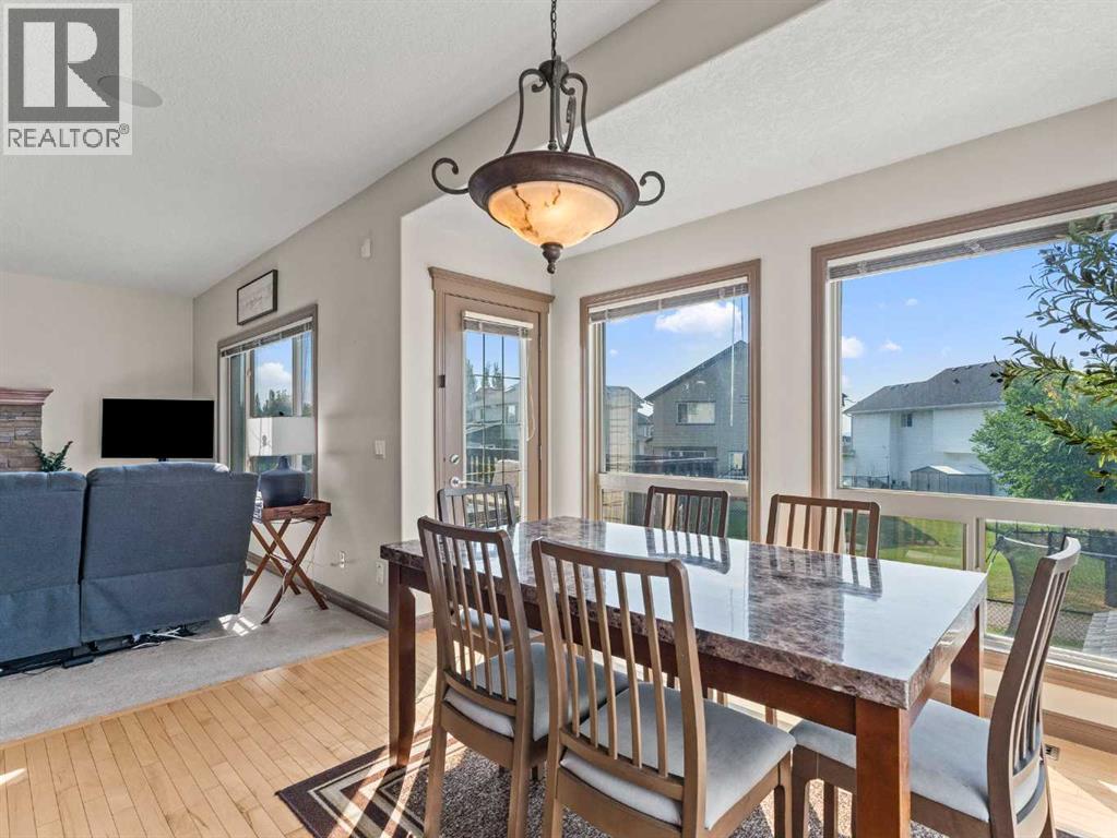 95 Crystal Shores Road, Okotoks, Alberta  T1S 2H9 - Photo 8 - A2244699