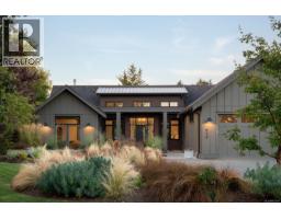838 Birch Rd Deep Cove, North Saanich, Ca