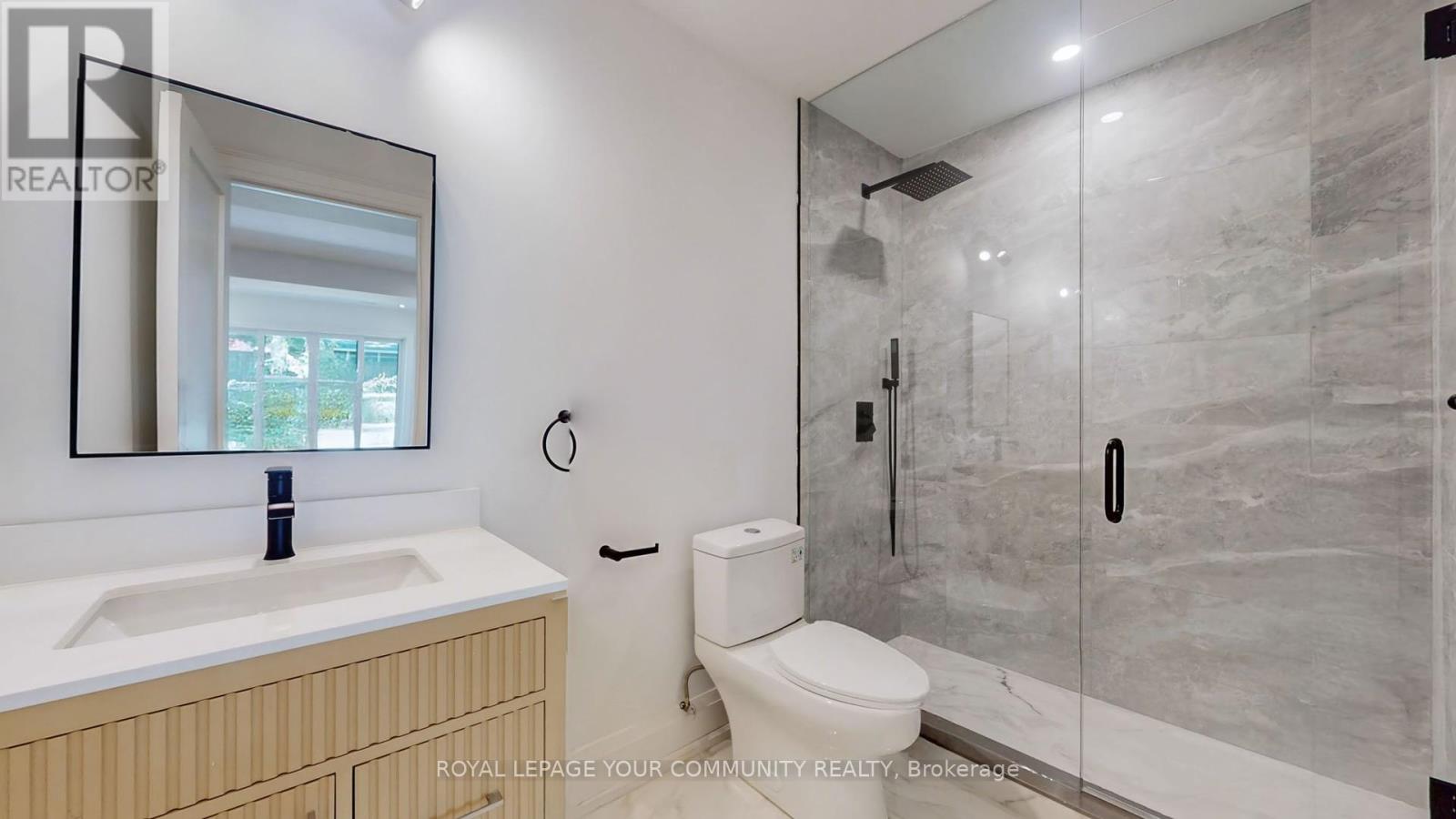 45 Drynoch Avenue, Richmond Hill, Ontario  L4E 3E7 - Photo 42 - N12432814