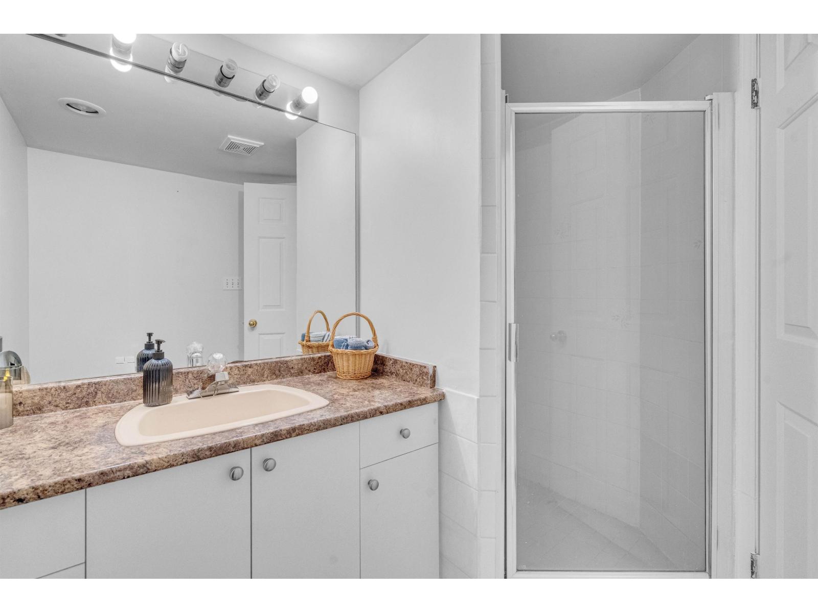 111 12101 80 Avenue, Surrey, British Columbia  V3W 5V6 - Photo 4 - R3050156