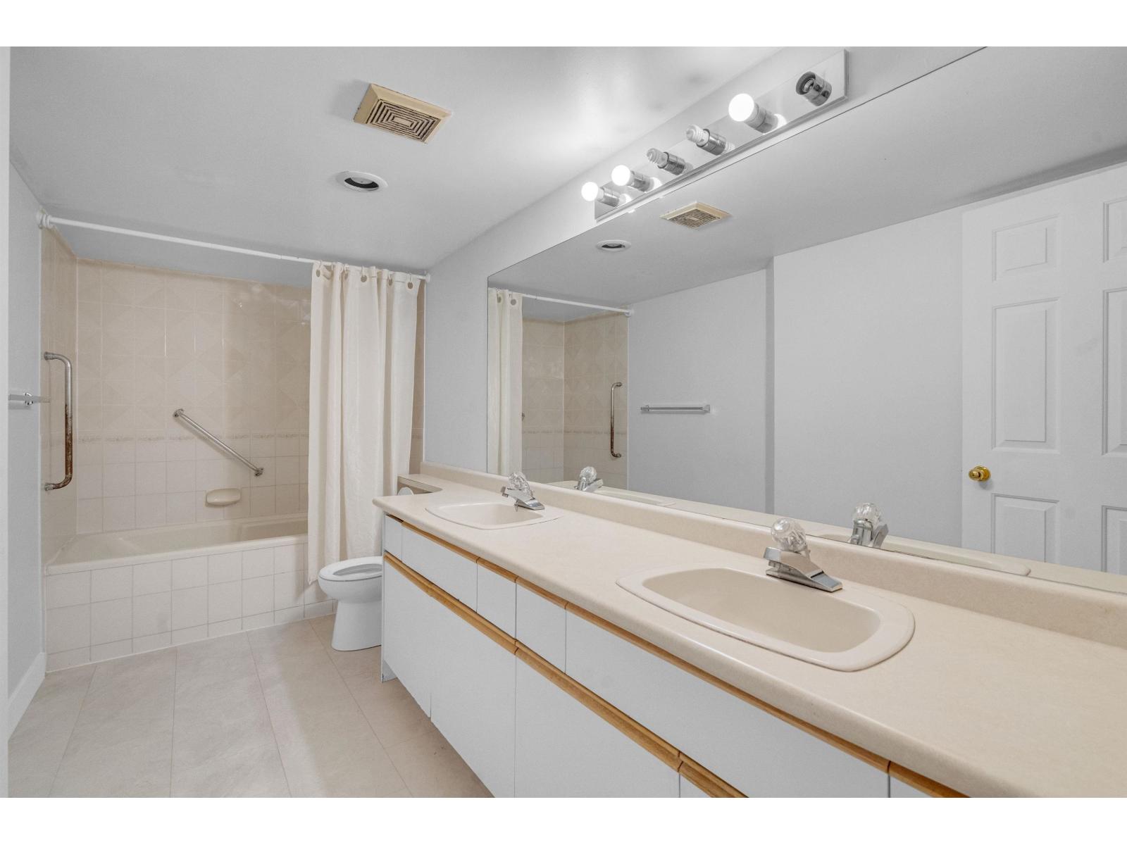111 12101 80 Avenue, Surrey, British Columbia  V3W 5V6 - Photo 19 - R3050156
