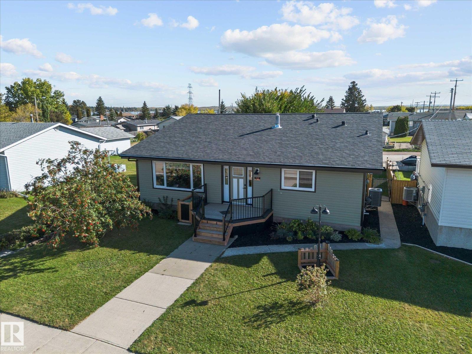 5125 53 Av, Wabamun, Alberta  T0E 2K0 - Photo 3 - E4460044