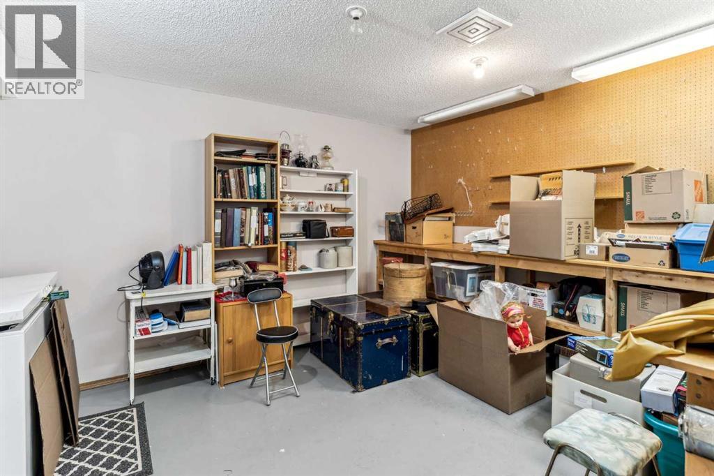 11 Hamptons Bay Nw, Calgary, Alberta  T3A 5R6 - Photo 23 - A2237172