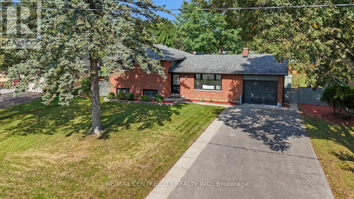 12 Field Road, London South, Ontario  N6P 1C5 - Photo 2 - X12433611