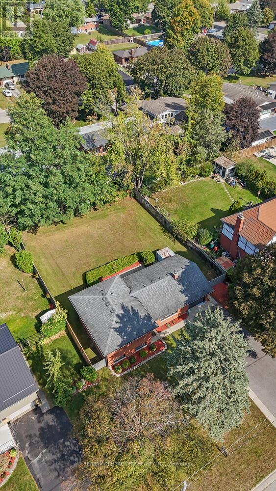 12 Field Road, London South, Ontario  N6P 1C5 - Photo 4 - X12433611