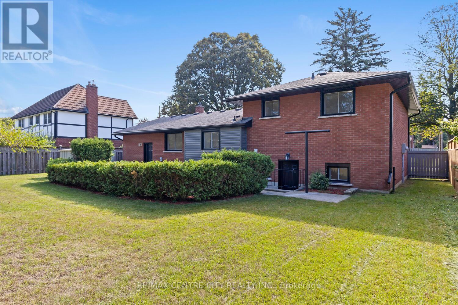12 Field Road, London South, Ontario  N6P 1C5 - Photo 43 - X12433611