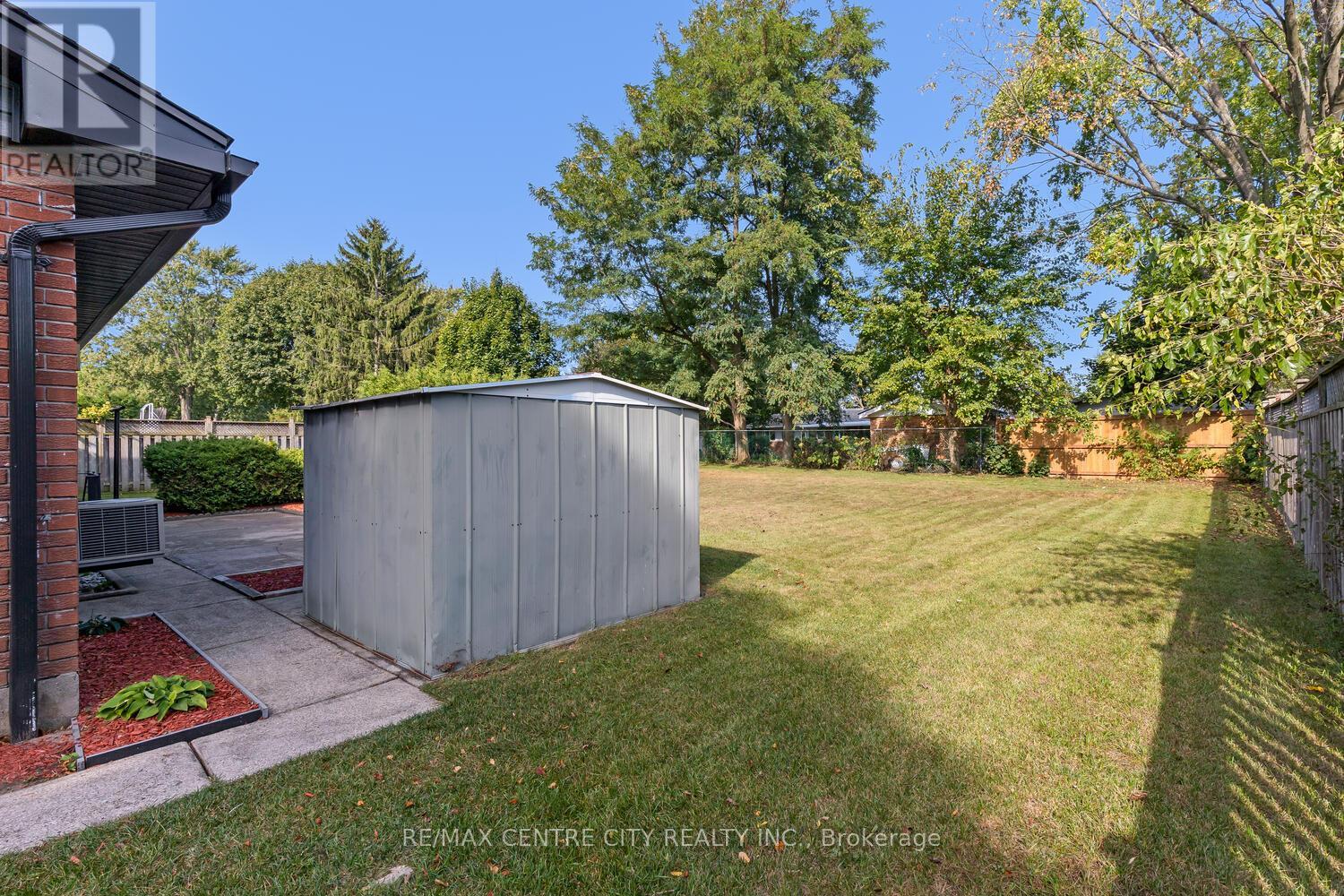 12 Field Road, London South, Ontario  N6P 1C5 - Photo 6 - X12433611