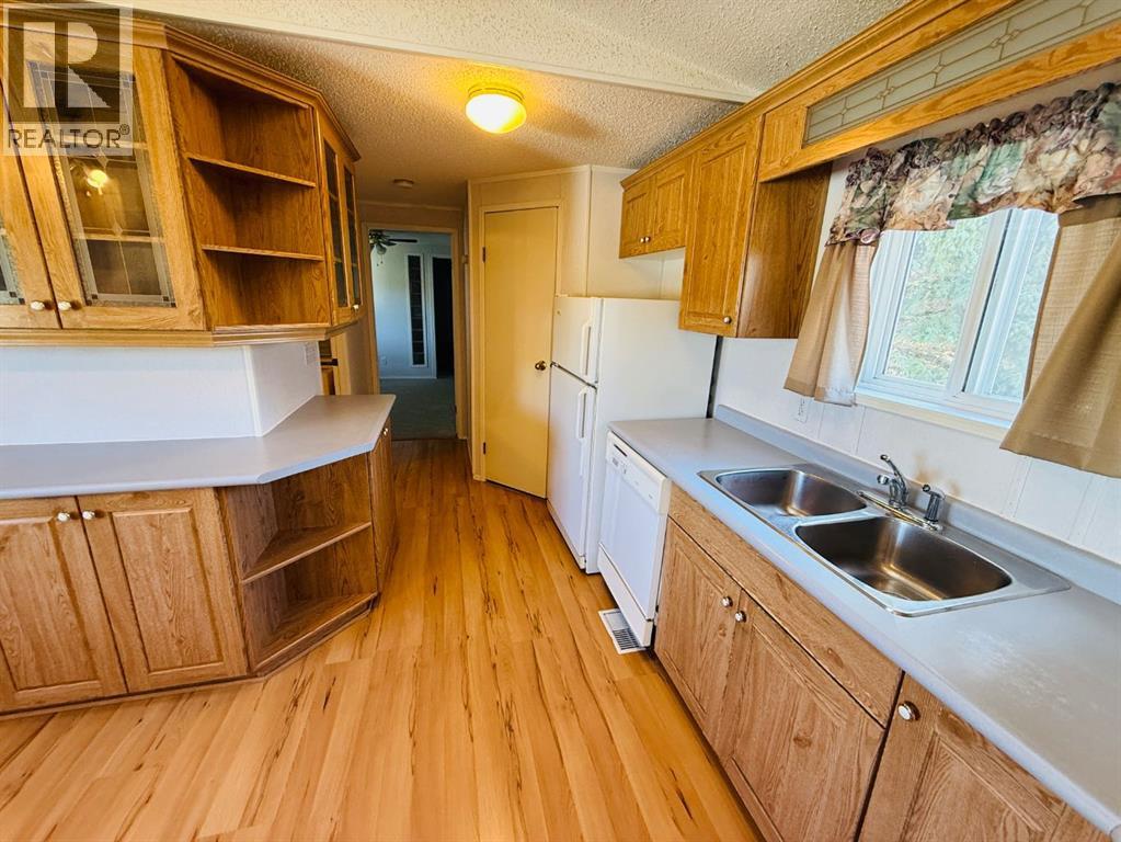 217 Centre Street, Enchant, Alberta  T0K 0V0 - Photo 12 - A2260946