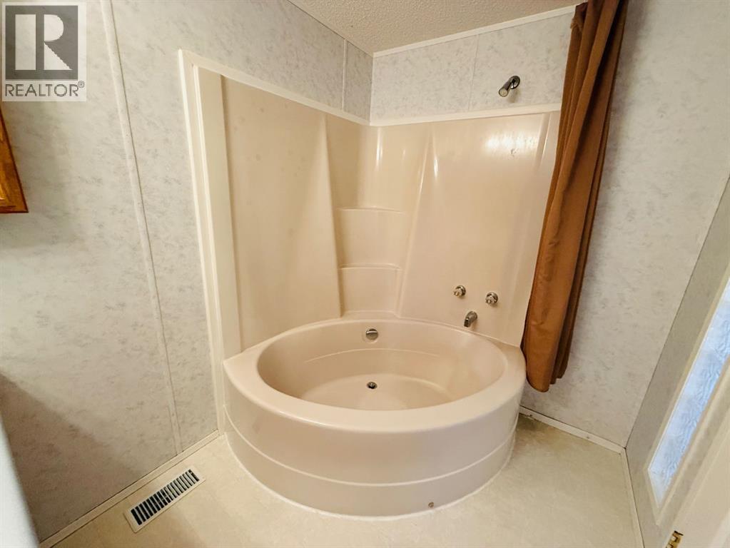 217 Centre Street, Enchant, Alberta  T0K 0V0 - Photo 18 - A2260946
