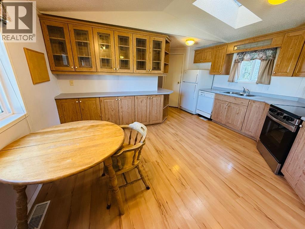 217 Centre Street, Enchant, Alberta  T0K 0V0 - Photo 9 - A2260946
