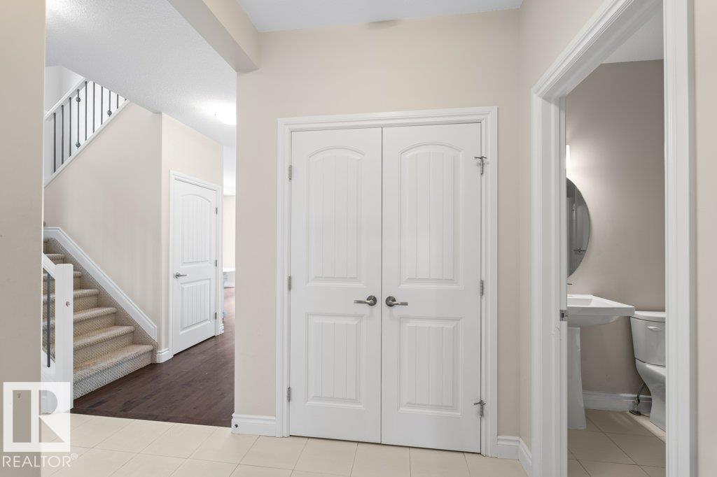 4875 Wright Drive Sw, Edmonton, Alberta  T6W 3K2 - Photo 7 - E4455582