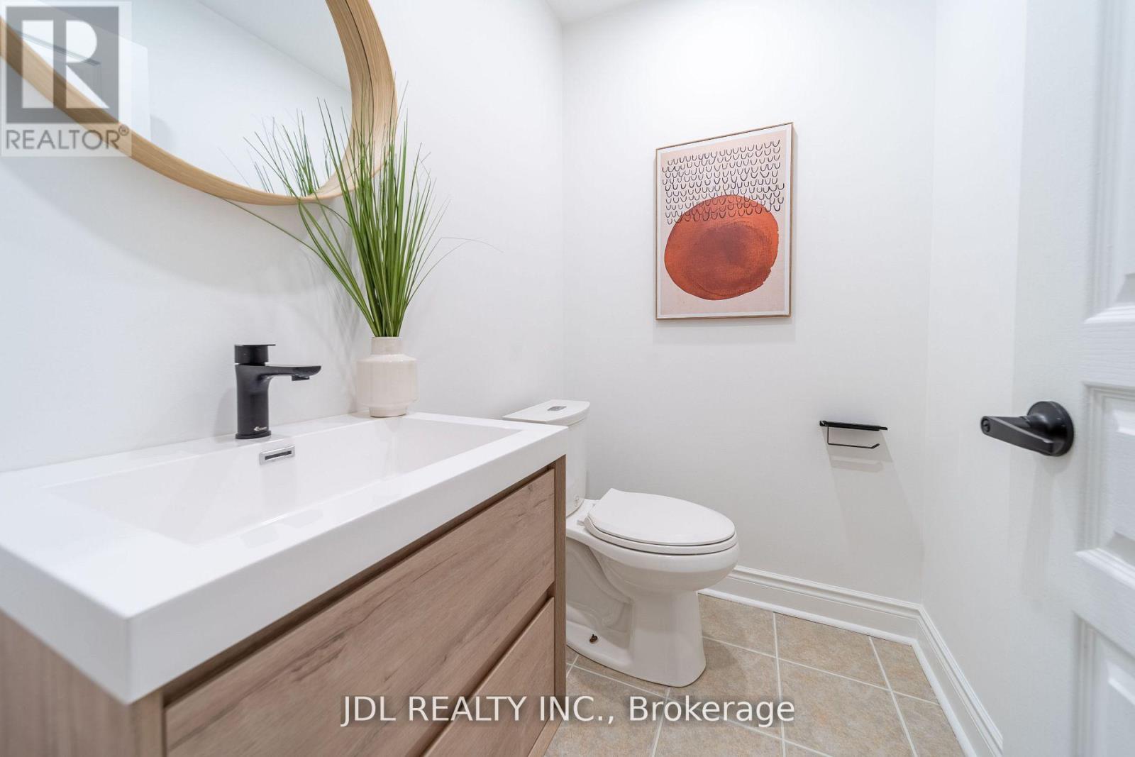 51 Routliffe Lane, Toronto, Ontario  M2N 0A5 - Photo 12 - C12433589