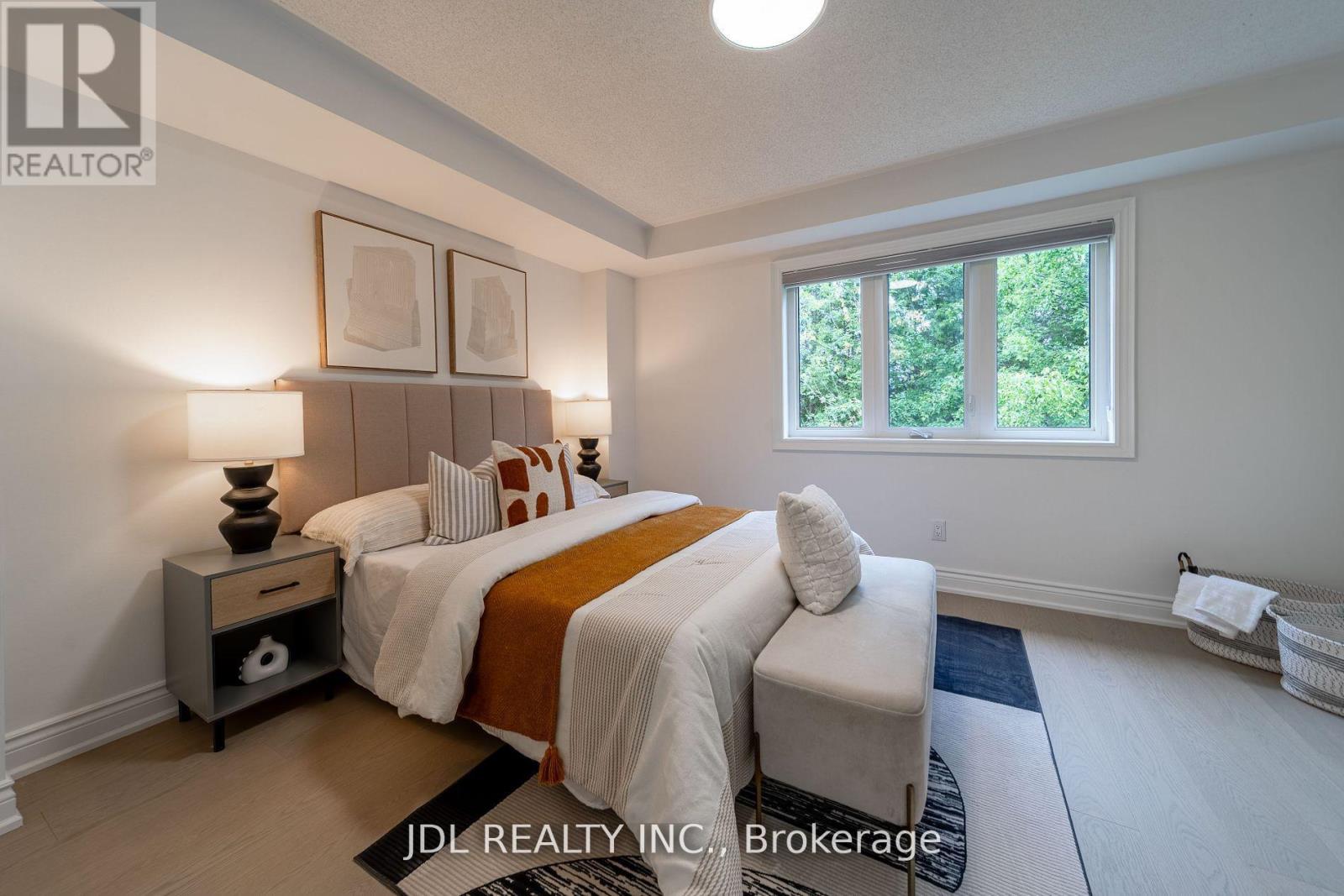 51 Routliffe Lane, Toronto, Ontario  M2N 0A5 - Photo 17 - C12433589