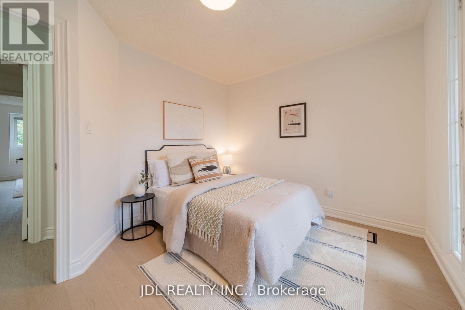 51 Routliffe Lane, Toronto, Ontario  M2N 0A5 - Photo 22 - C12433589
