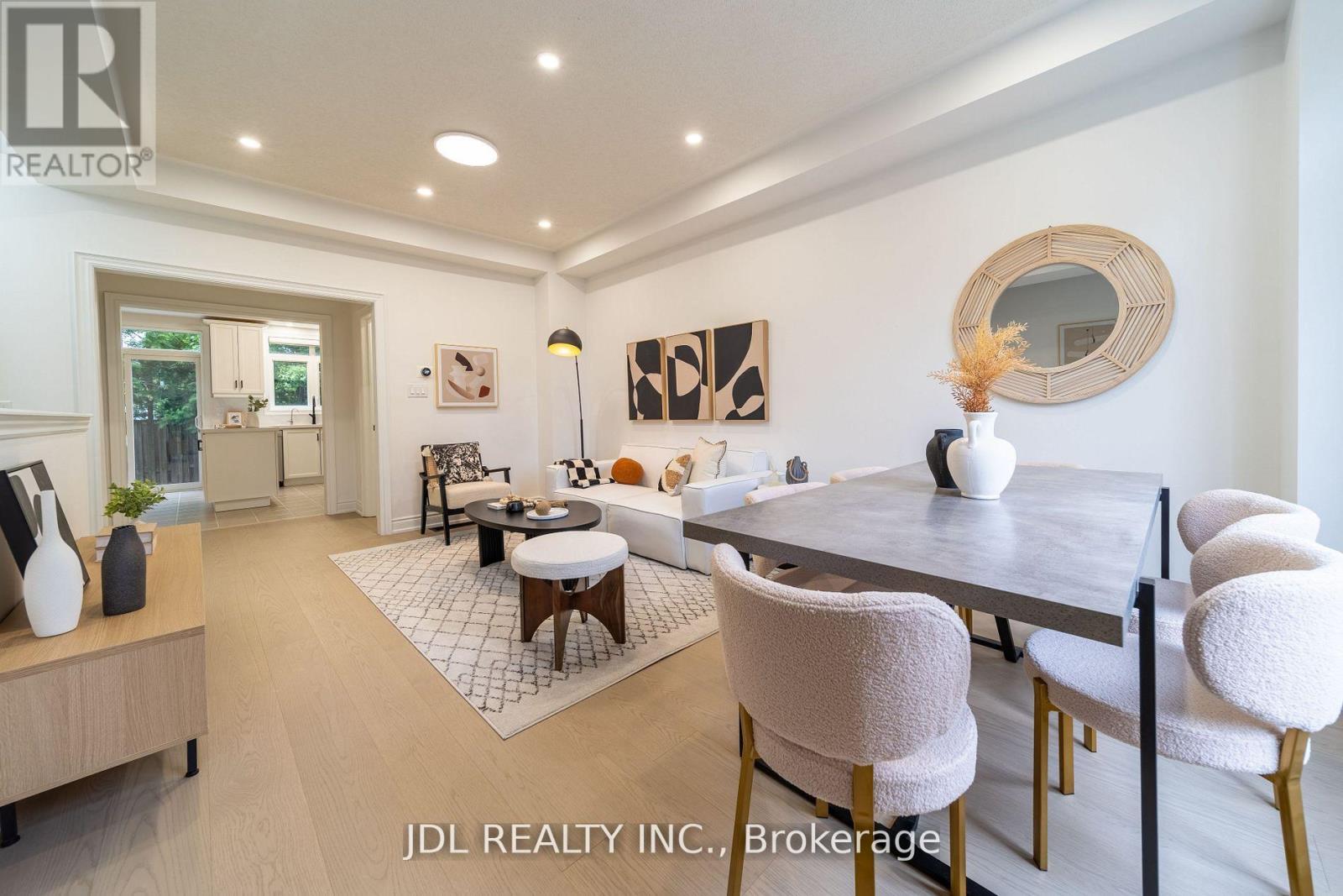 51 Routliffe Lane, Toronto, Ontario  M2N 0A5 - Photo 3 - C12433589