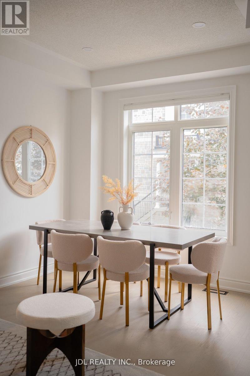 51 Routliffe Lane, Toronto, Ontario  M2N 0A5 - Photo 7 - C12433589