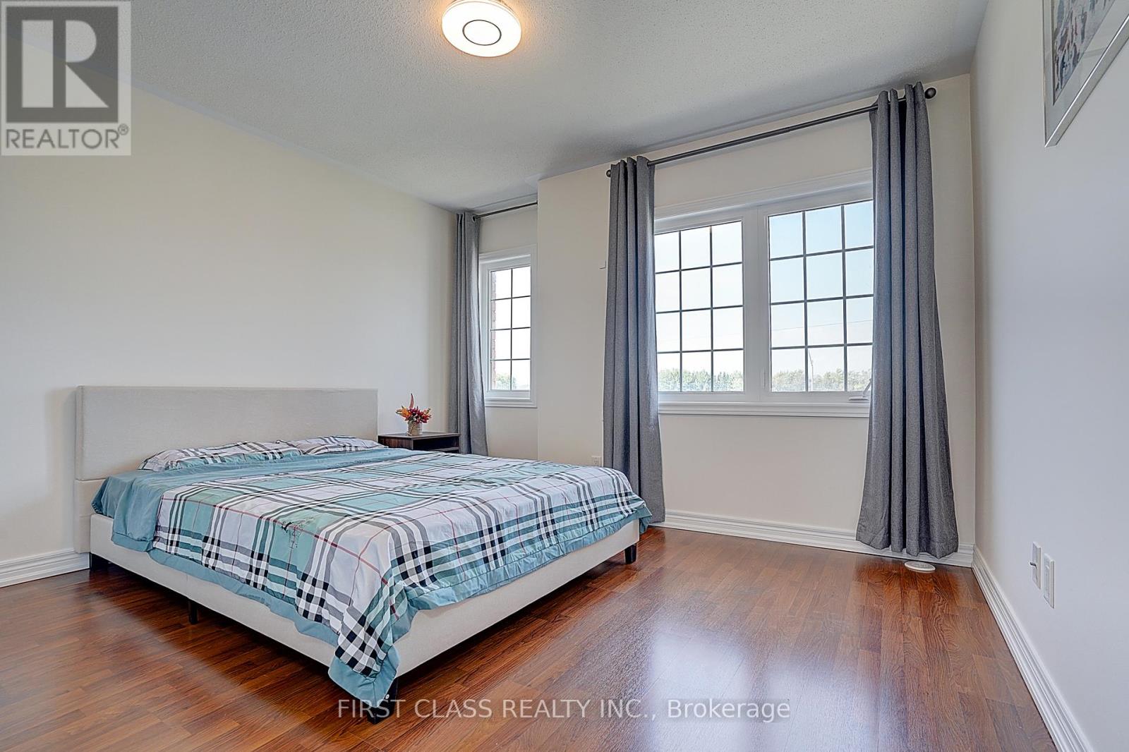 5303 Major Mackenzie Drive E, Markham, Ontario  L6C 0N3 - Photo 18 - N12433587