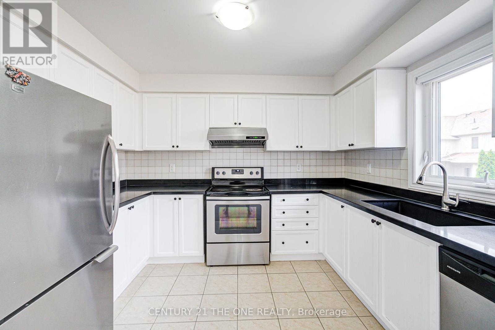 52 Stoyell Drive, Richmond Hill, Ontario  L4E 0M7 - Photo 13 - N12433591