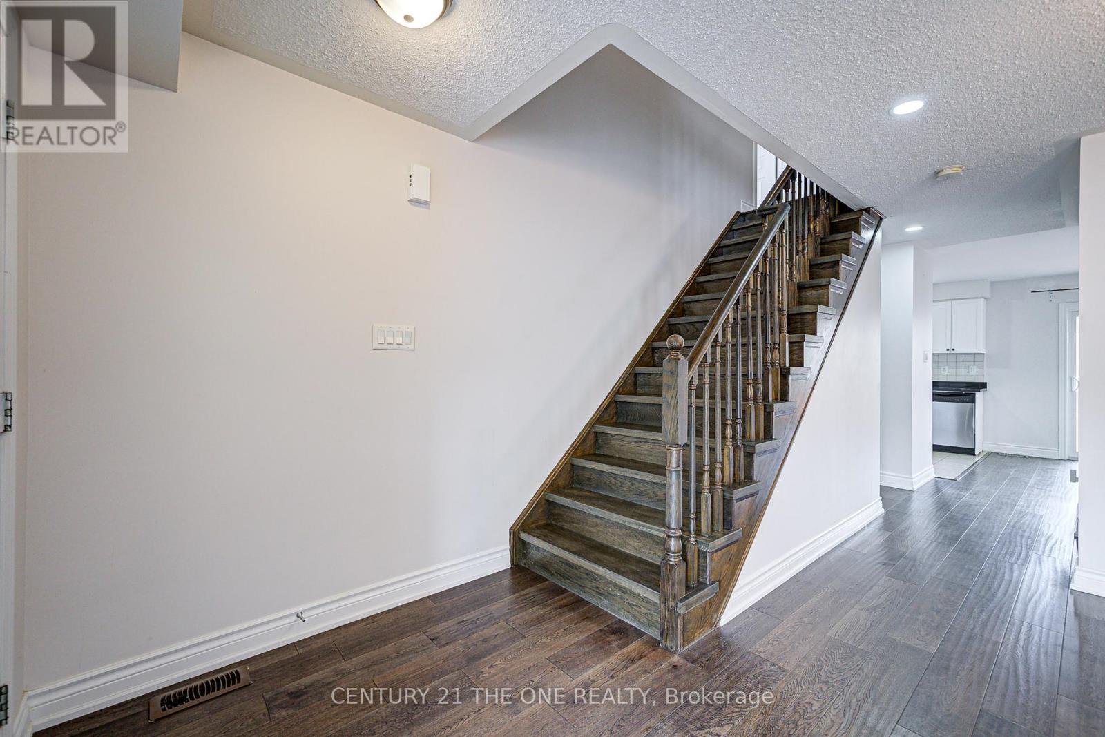 52 Stoyell Drive, Richmond Hill, Ontario  L4E 0M7 - Photo 6 - N12433591