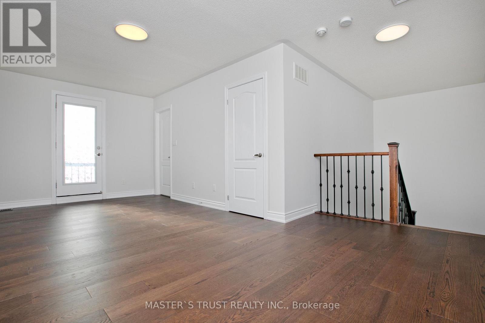 1115 Grainger Trail, Newmarket, Ontario  L3X 0G7 - Photo 22 - N12433594
