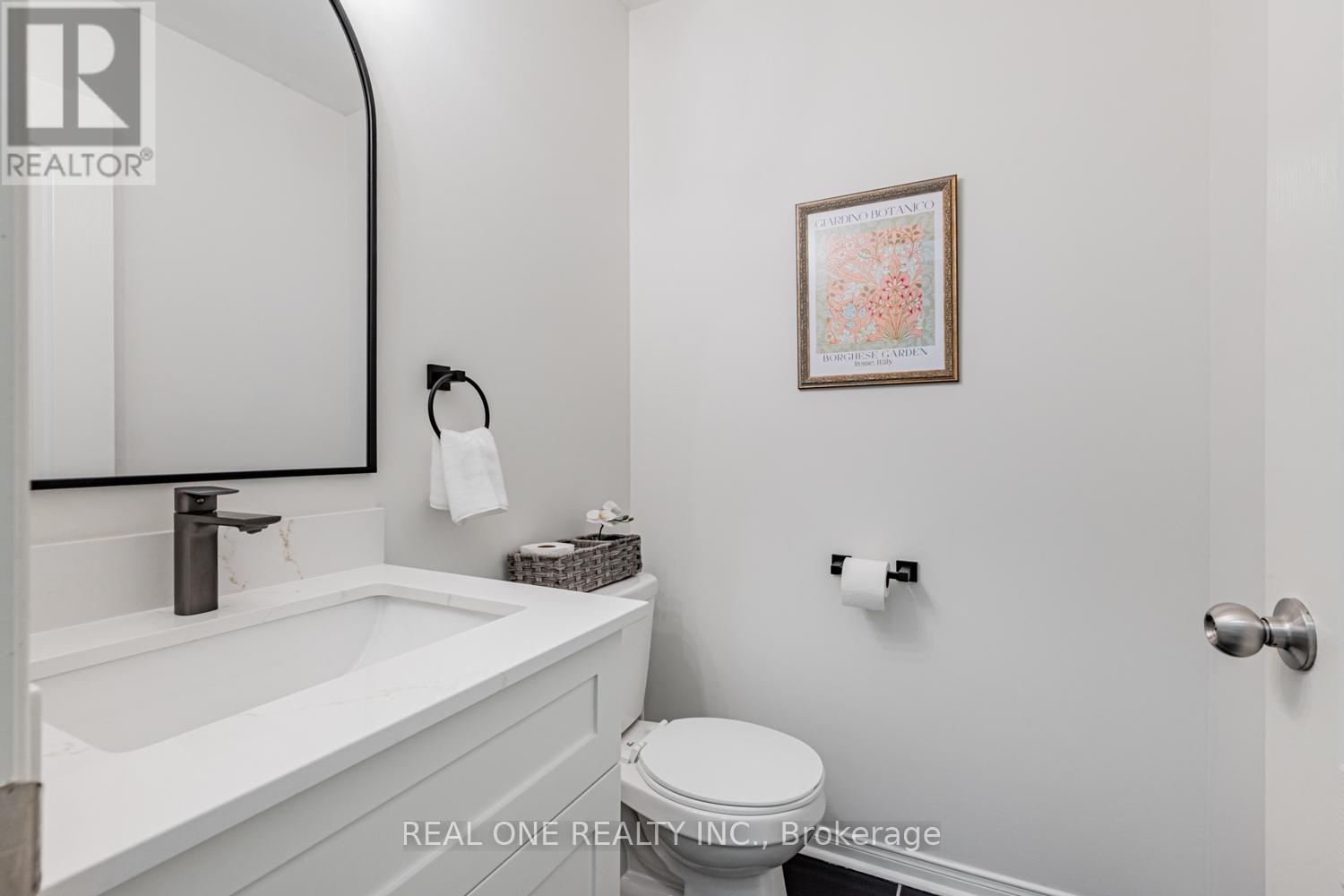 16 Bearings Avenue, Whitchurch-Stouffville, Ontario  L4A 0W6 - Photo 15 - N12433598