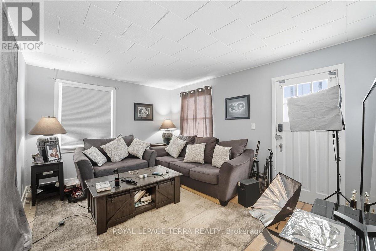 13029 Lundys Lane, Thorold, Ontario  L0S 1A0 - Photo 11 - X12433581