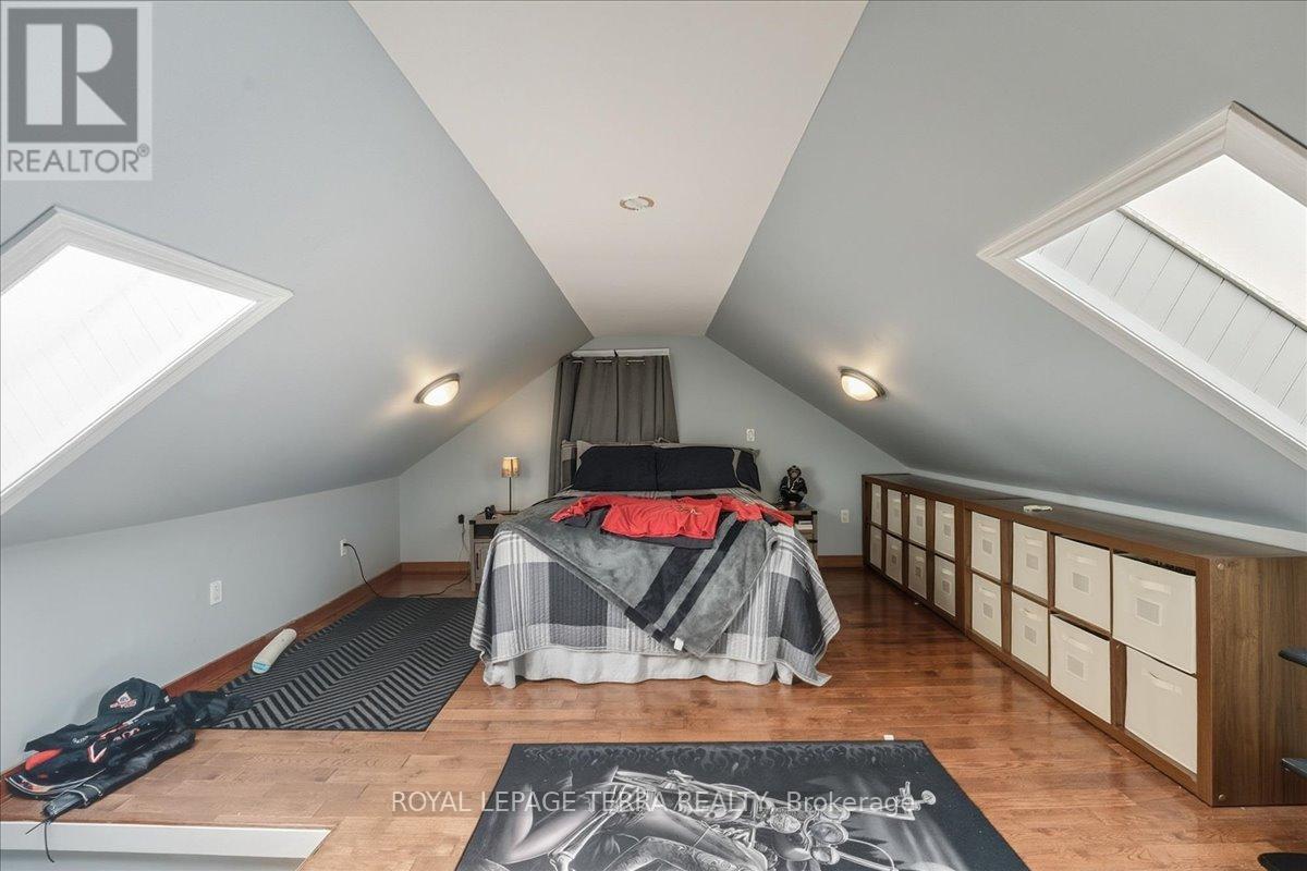 13029 Lundys Lane, Thorold, Ontario  L0S 1A0 - Photo 15 - X12433581