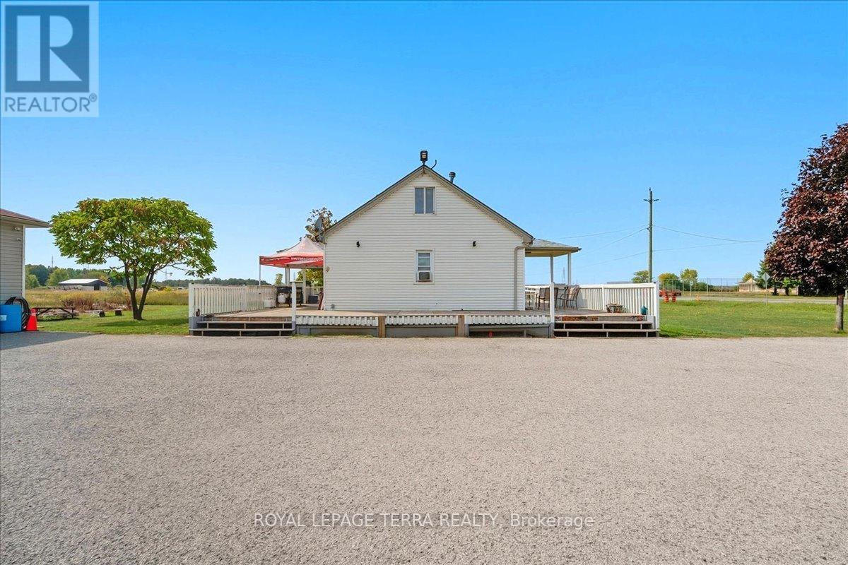 13029 Lundys Lane, Thorold, Ontario  L0S 1A0 - Photo 5 - X12433581