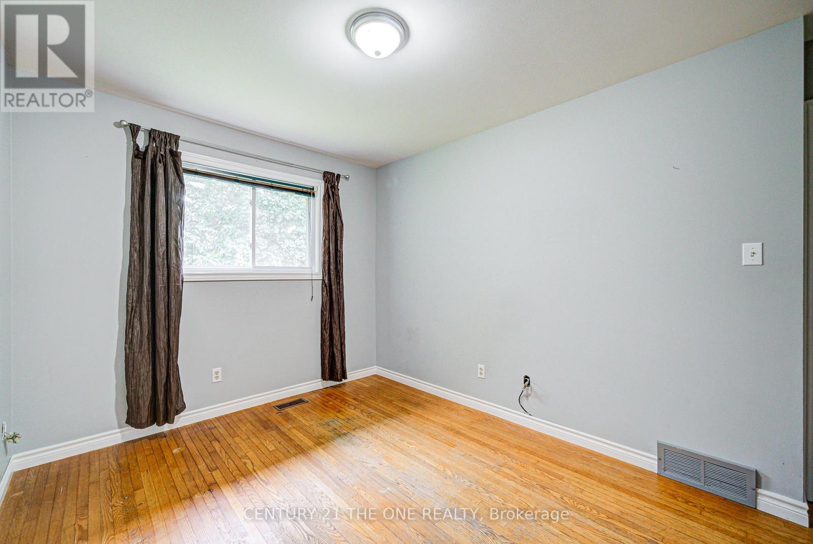 25 Carrol Street, Kitchener, Ontario  N2C 1T4 - Photo 25 - X12433592