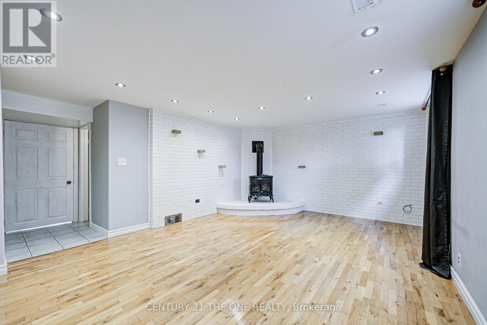 25 Carrol Street, Kitchener, Ontario  N2C 1T4 - Photo 31 - X12433592