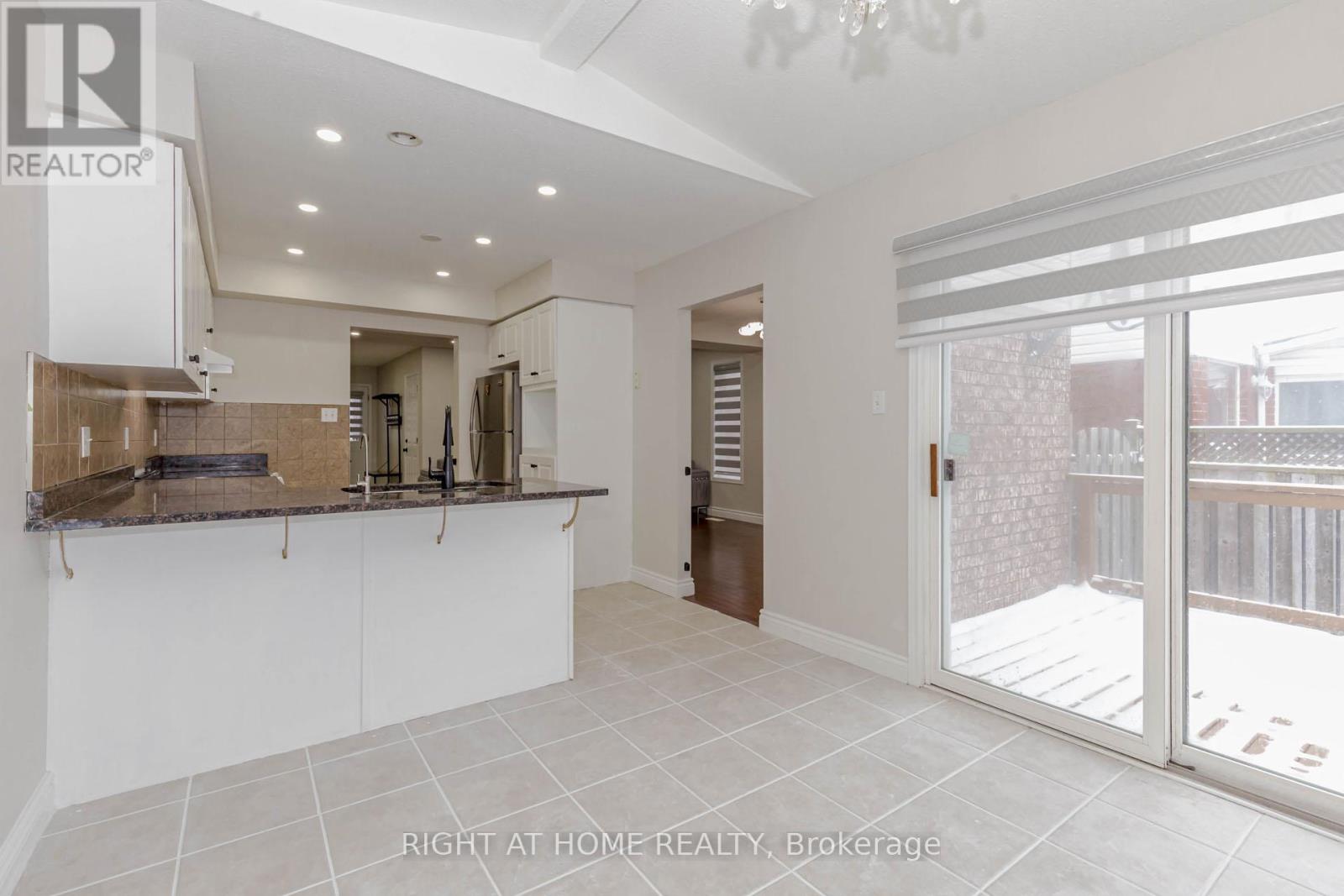 51 Hawkins Drive, Cambridge, Ontario  N1T 1Z7 - Photo 17 - X12433595