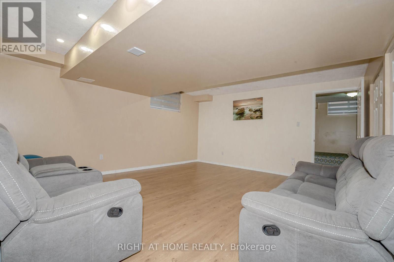 51 Hawkins Drive, Cambridge, Ontario  N1T 1Z7 - Photo 31 - X12433595