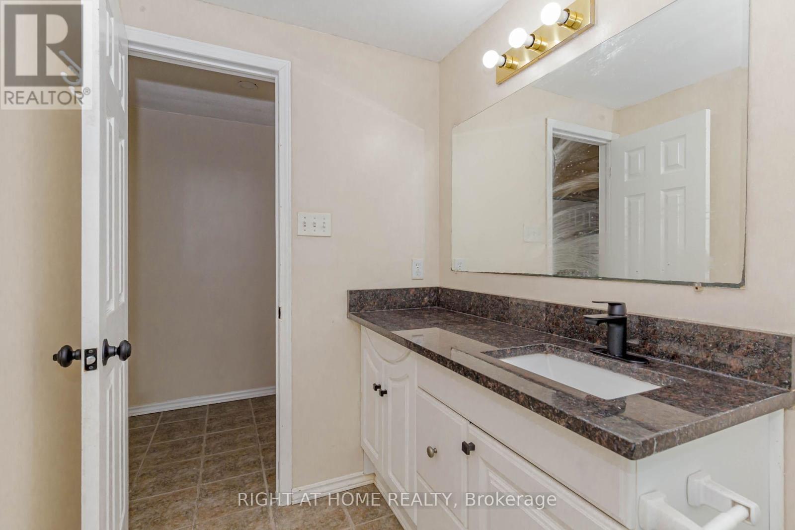 51 Hawkins Drive, Cambridge, Ontario  N1T 1Z7 - Photo 37 - X12433595