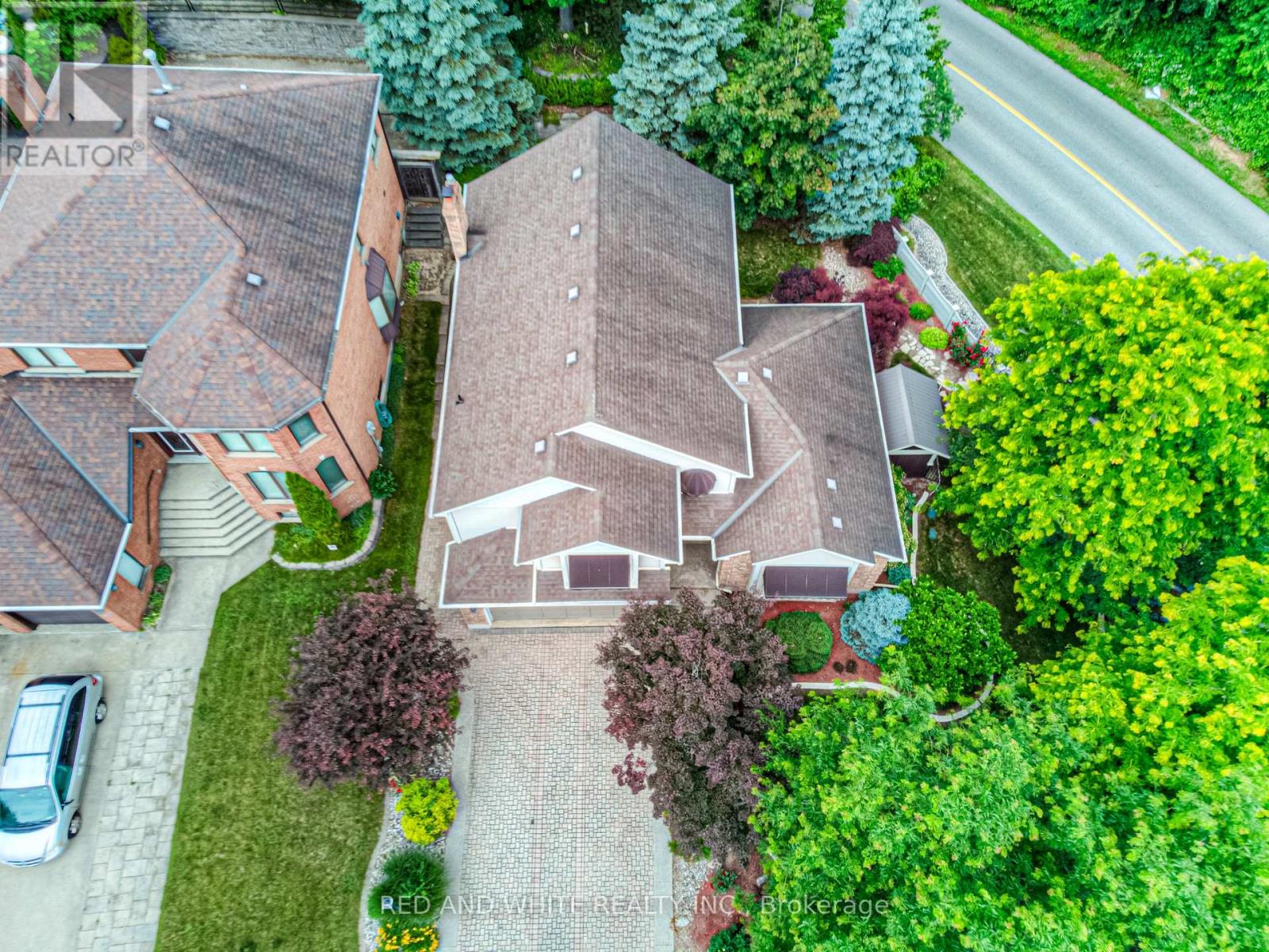 2 Morningview Place, Kitchener, Ontario  N2P 1Z2 - Photo 10 - X12433603