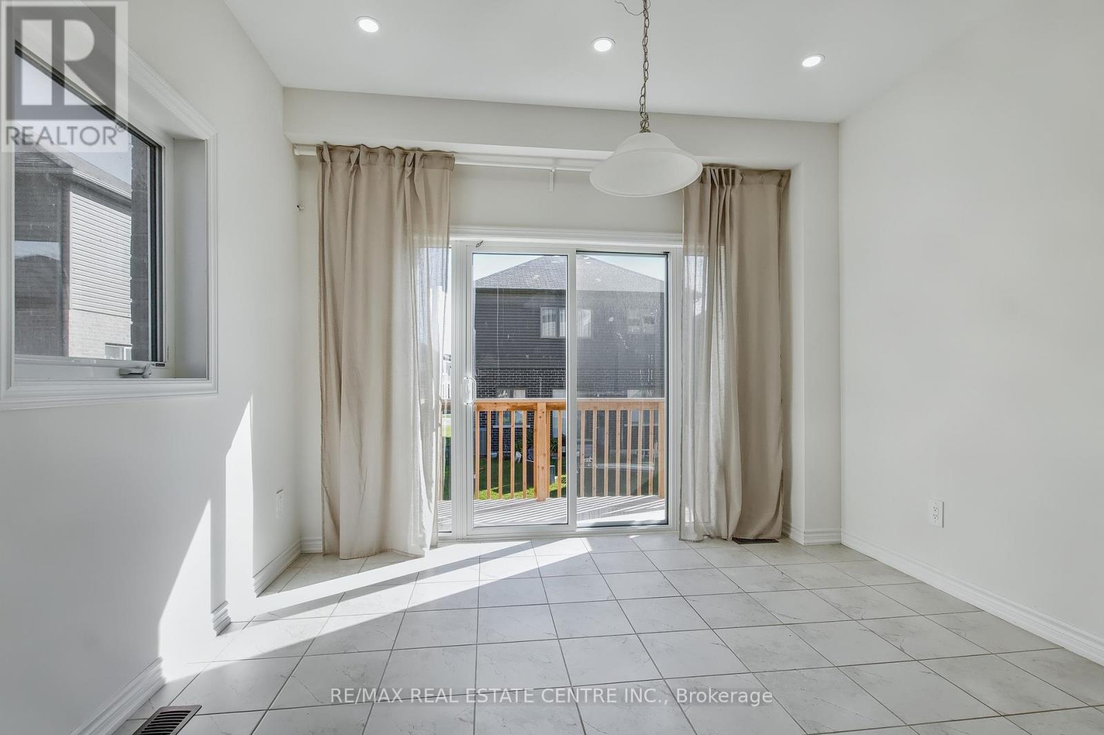 3 Stokes Road, Brant, Ontario  N3L 3E3 - Photo 11 - X12433612