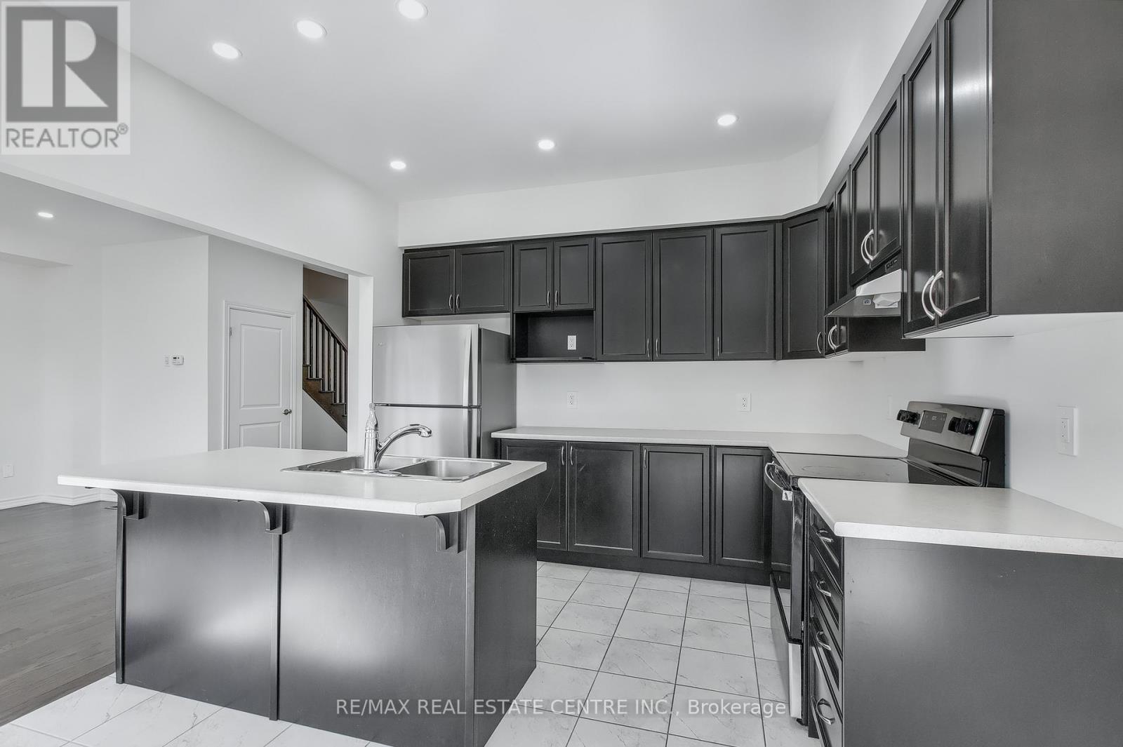 3 Stokes Road, Brant, Ontario  N3L 3E3 - Photo 12 - X12433612