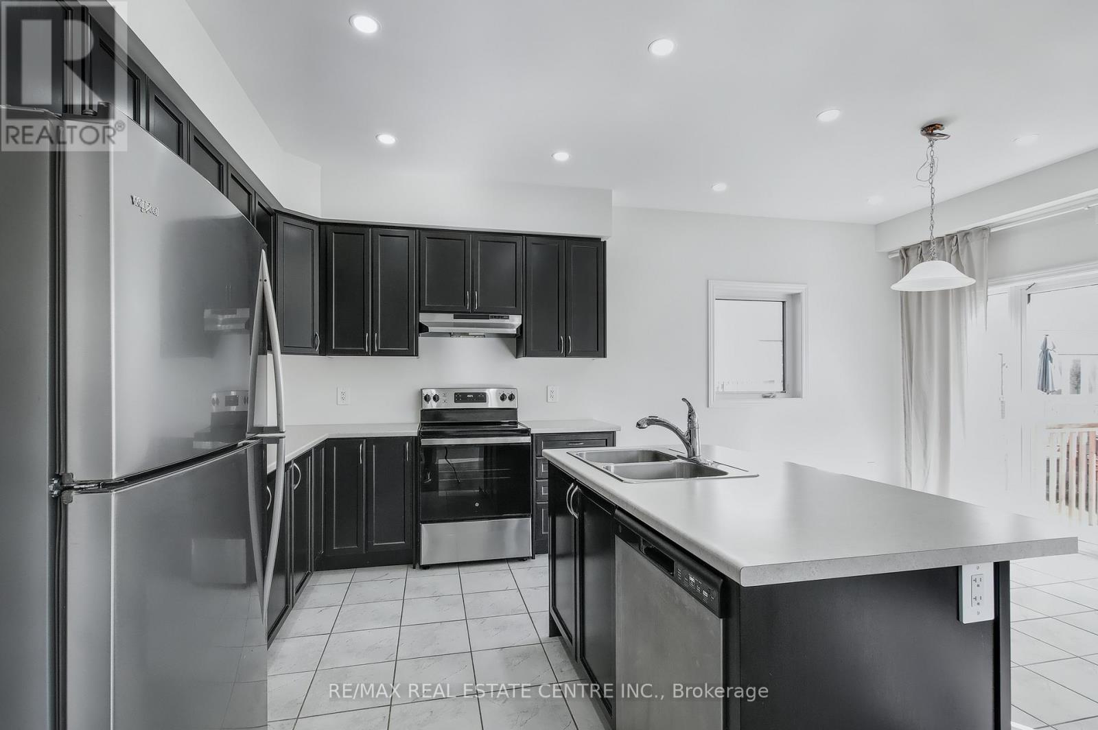 3 Stokes Road, Brant, Ontario  N3L 3E3 - Photo 14 - X12433612