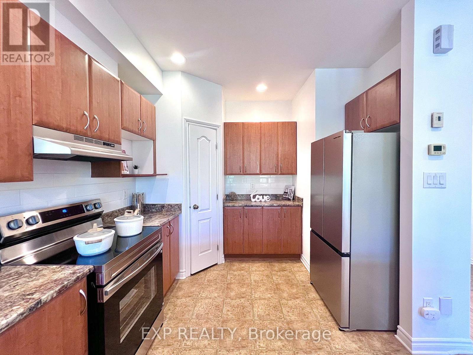 457 Foxhall Way, Ottawa, Ontario  K2M 0G2 - Photo 13 - X12433617