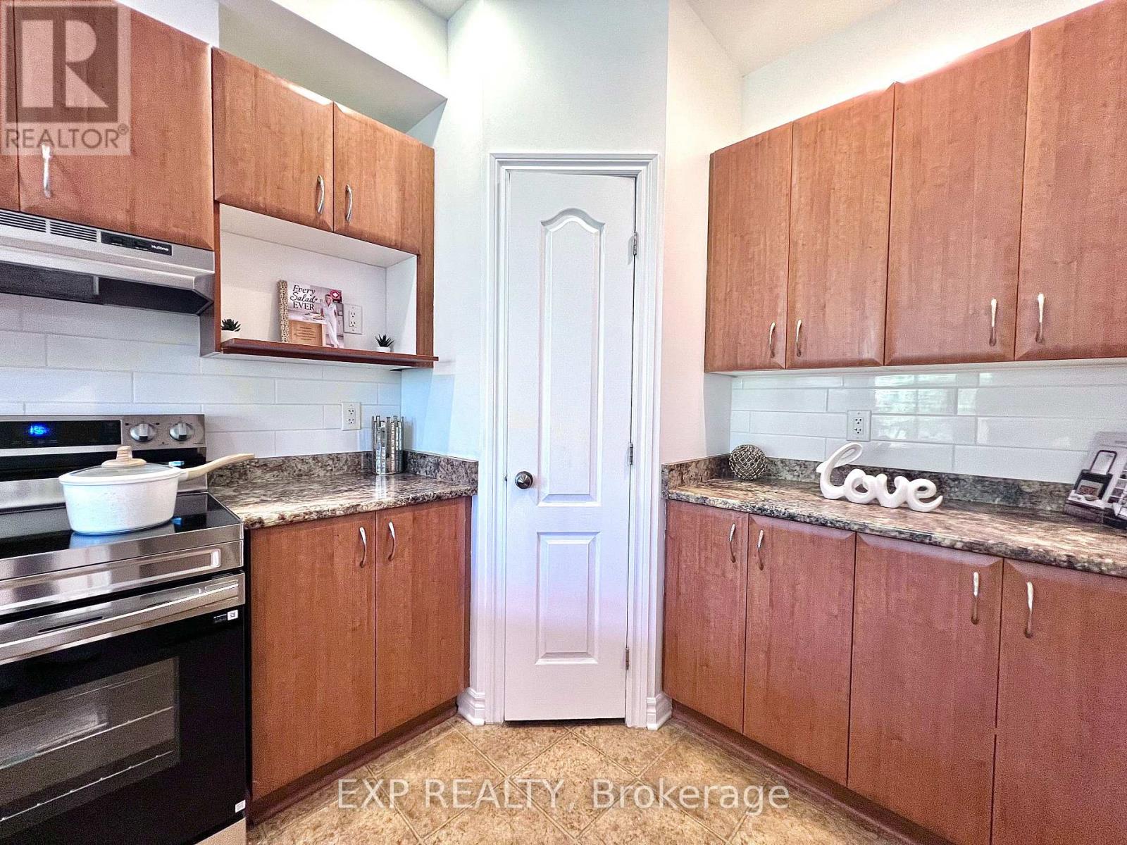 457 Foxhall Way, Ottawa, Ontario  K2M 0G2 - Photo 14 - X12433617